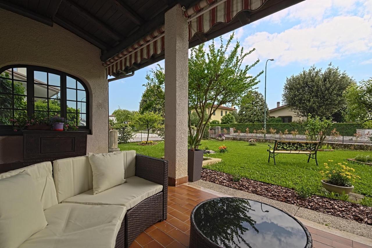 Villa Vecchia Favola House à Quarto dʼAltino Extérieur photo