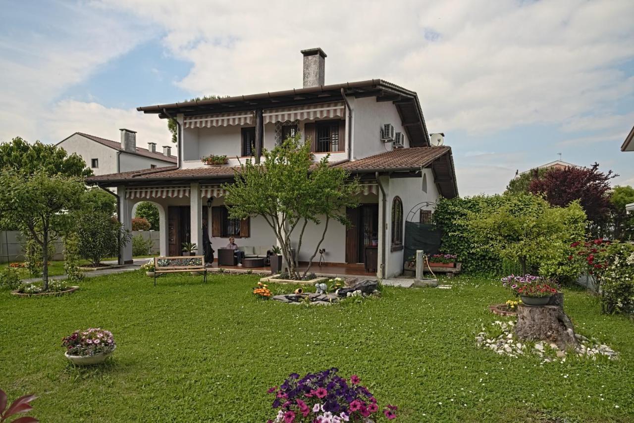 Villa Vecchia Favola House à Quarto dʼAltino Extérieur photo