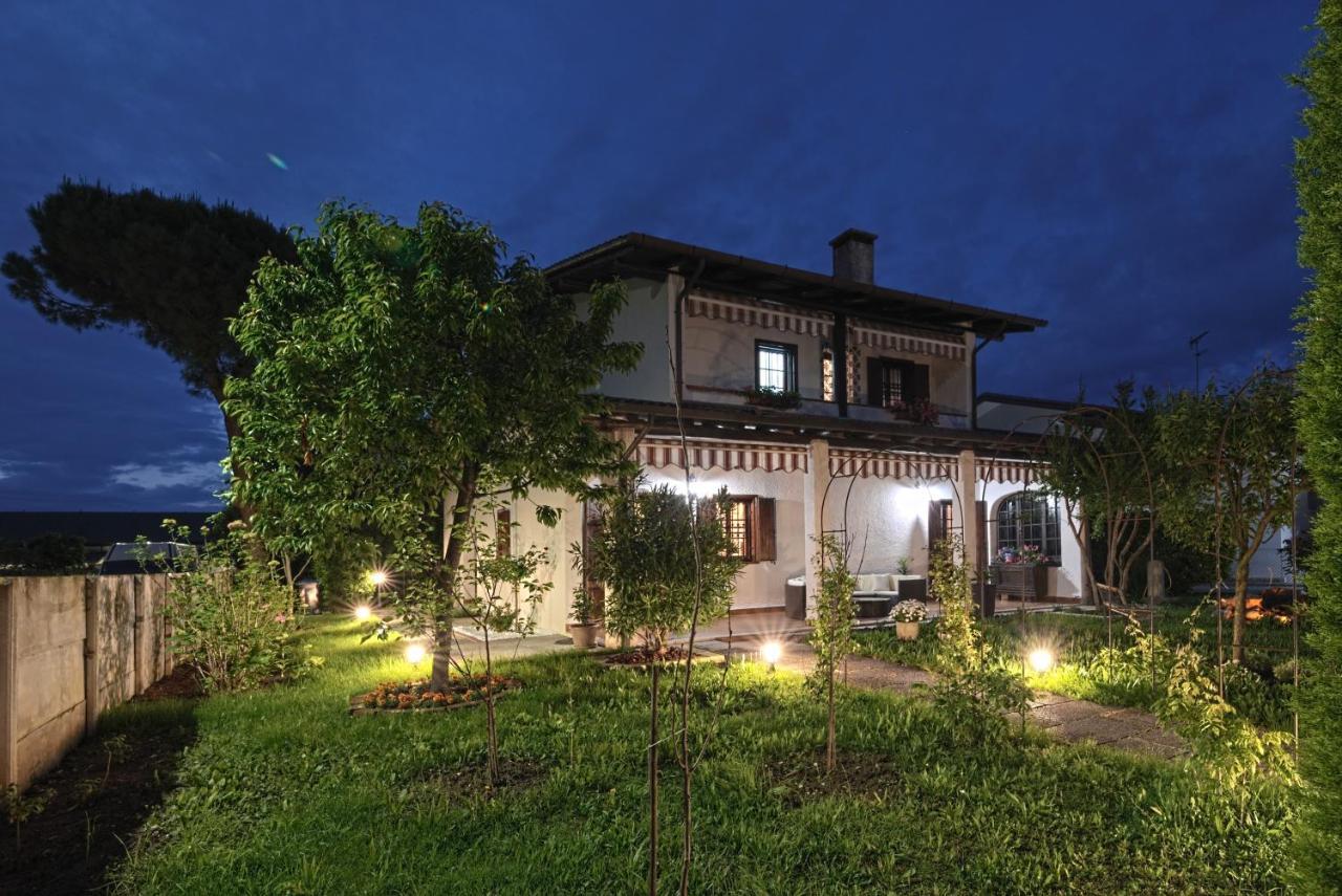 Villa Vecchia Favola House à Quarto dʼAltino Extérieur photo